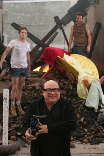 Illustration for article titled It's Always Sunny In Philadelphia: "The Gang Gets Extreme: Home Makeover Edition"